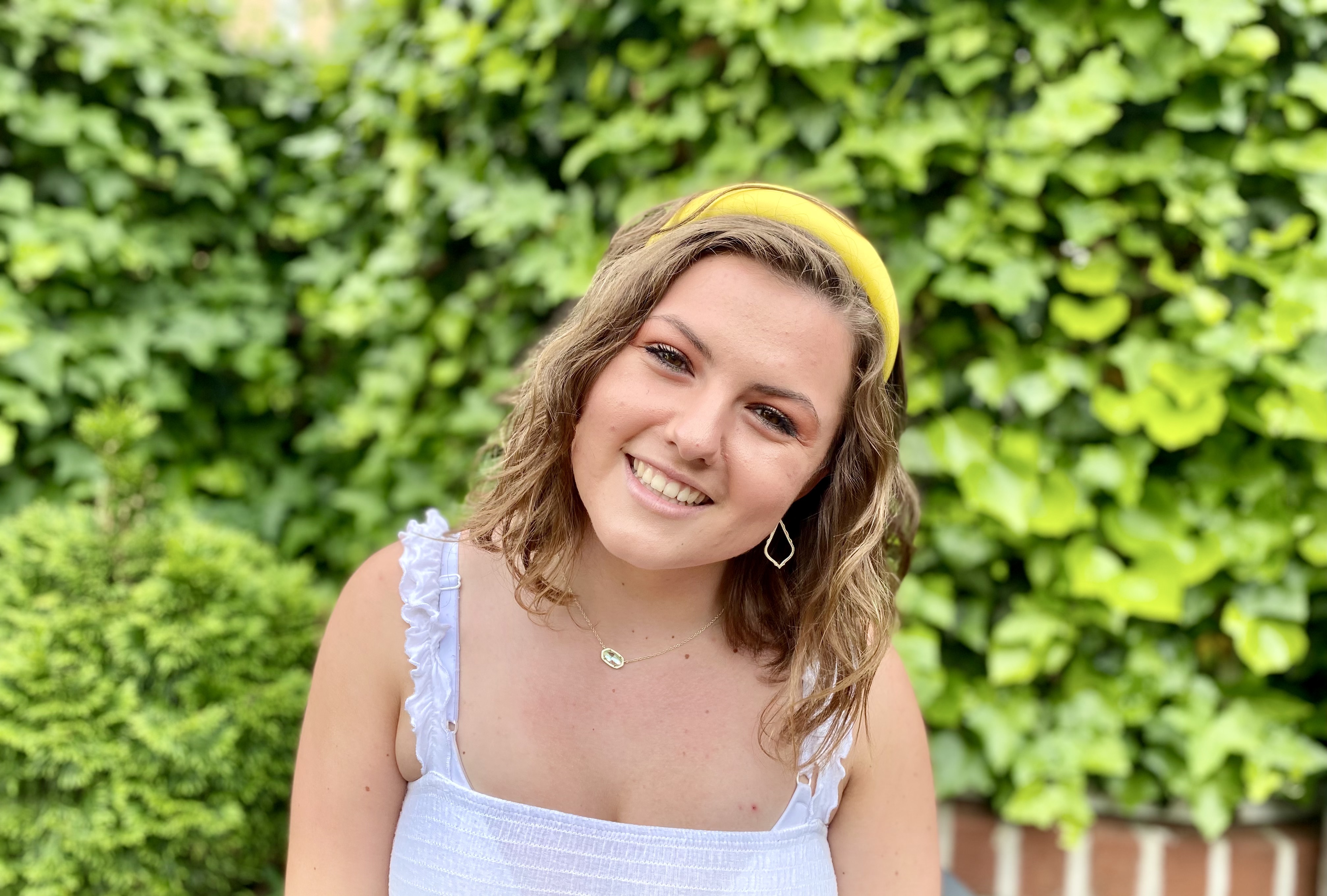 Chloé M. Bell Headshot