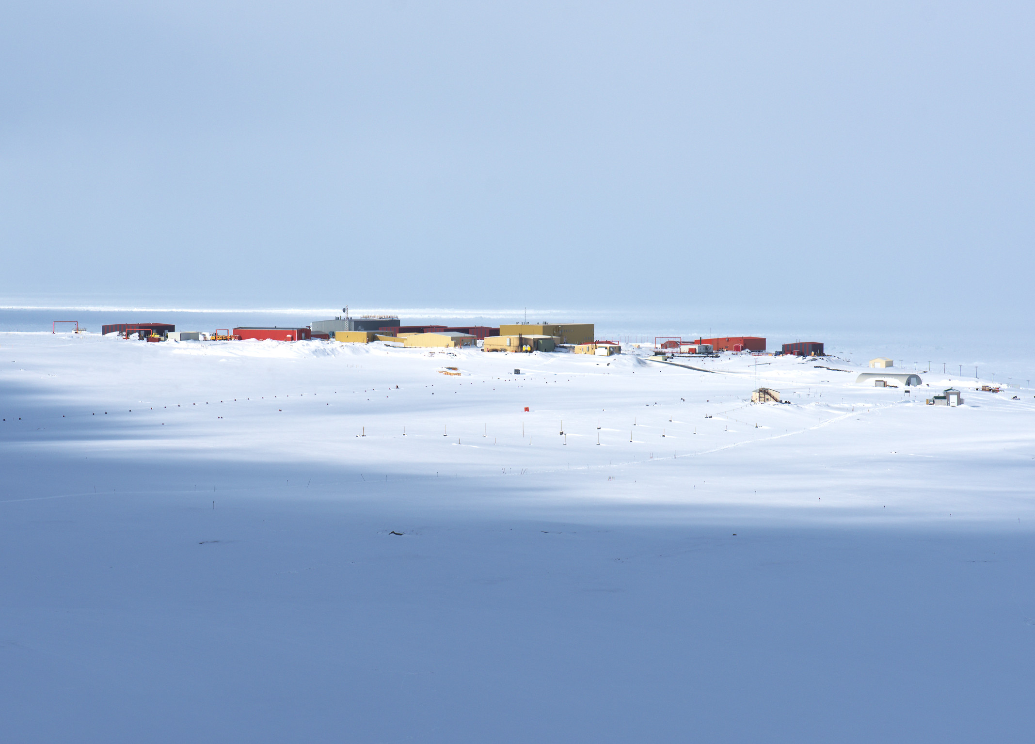 an image of alert, canada where its filled with snow/ice and small houses